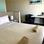 Adina Place Motel Apartments