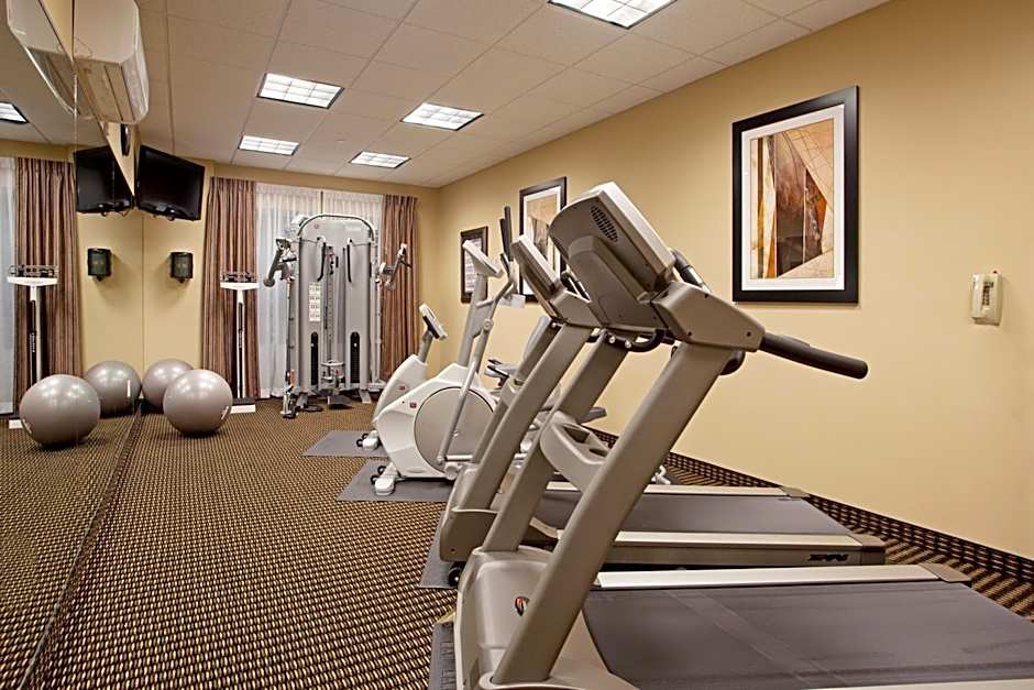 Holiday Inn Express Pembroke By IHG