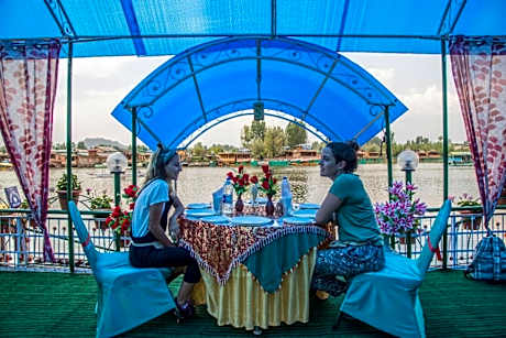 Swan Group of Houseboats, Golden Dal Lake