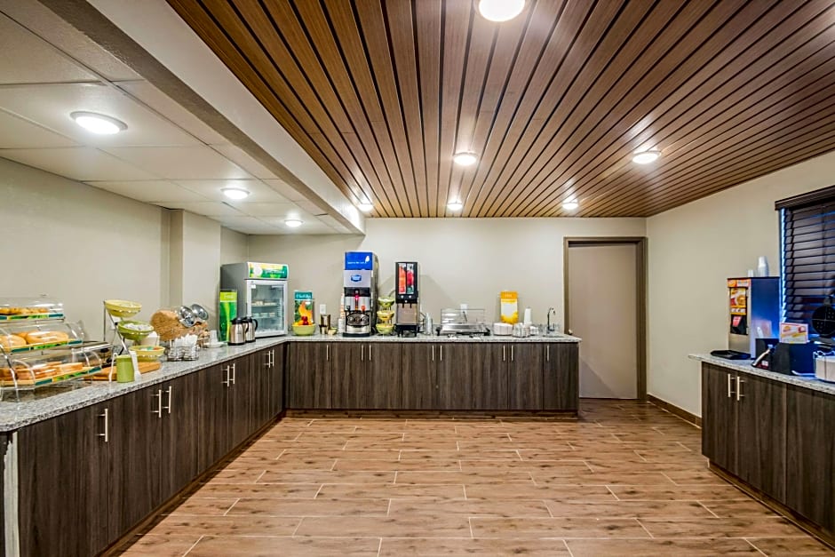 AmericInn by Wyndham Madison WI