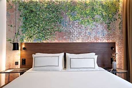 Melia Communicated Room