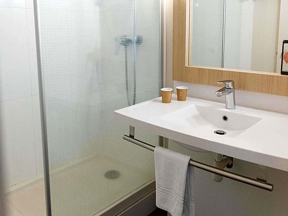 Ibis Styles Chinon