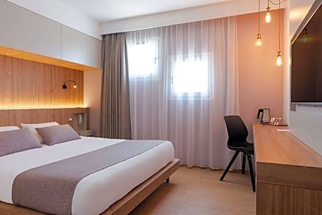 Double Room for 2 People