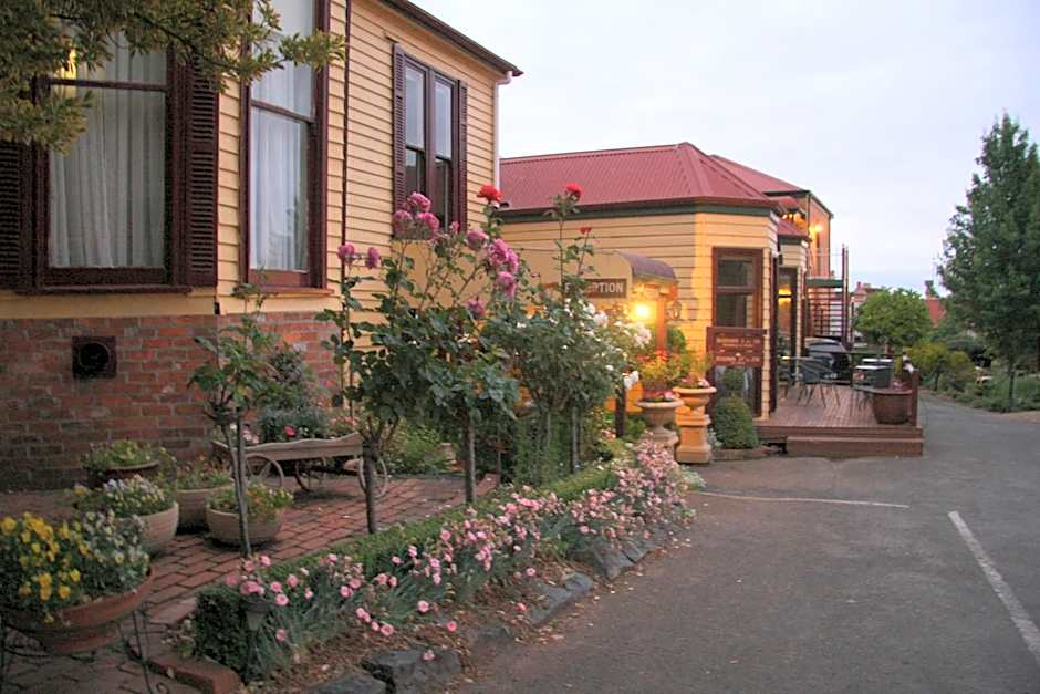 Central Springs Inn