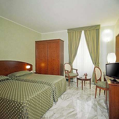 Standard Double or Twin Room with Garden View