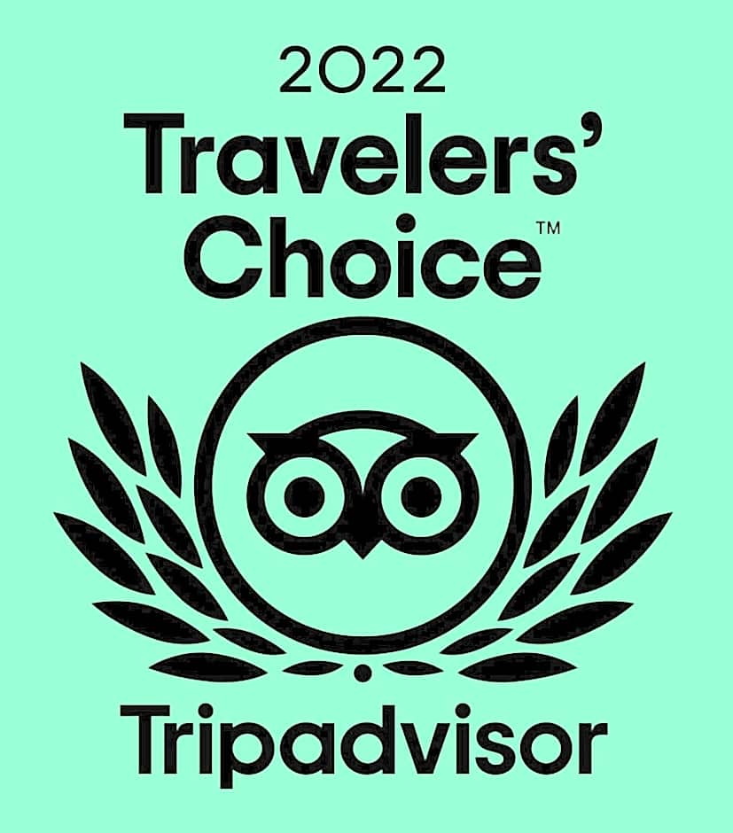 Summit Mountain Lodge and Steakhouse