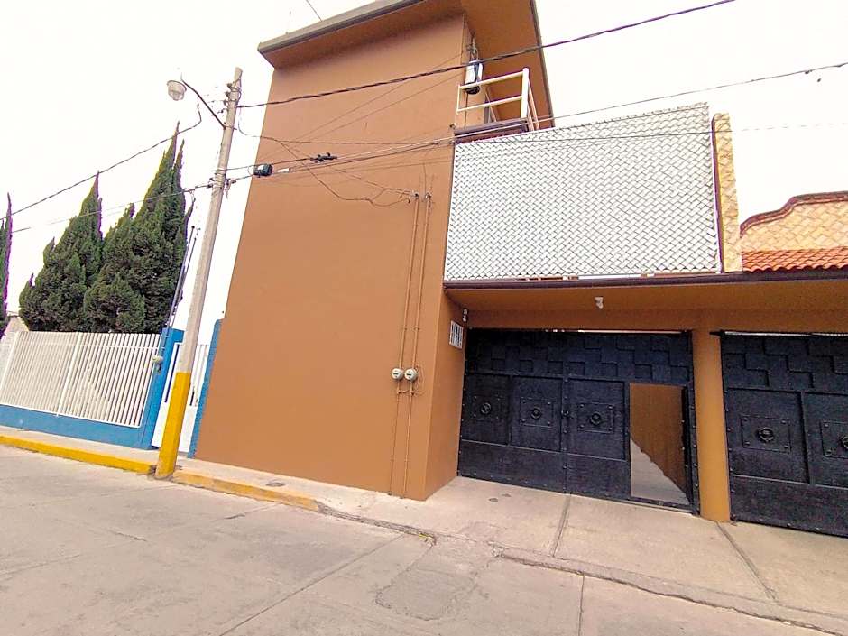 Hospedaje "La Gloria"