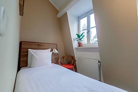 Triple Room with Two Bedrooms