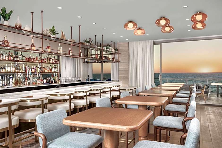 The Hiatus Clearwater Beach, Curio Collection by Hilton