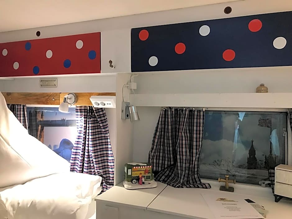 HafenTraum IndoorCampingHostel