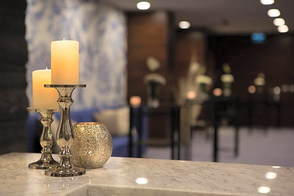 Renaissance by Marriott Izmir Hotel