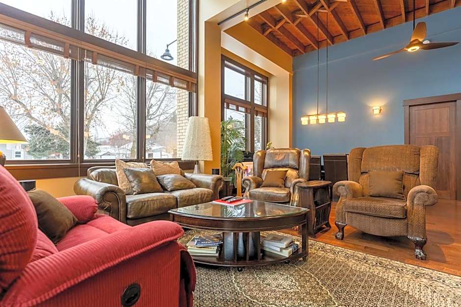 Luxurious 901 Condos by Fernie Central Reservations