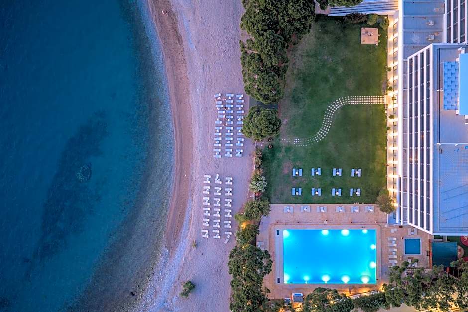 Airotel Achaia Beach