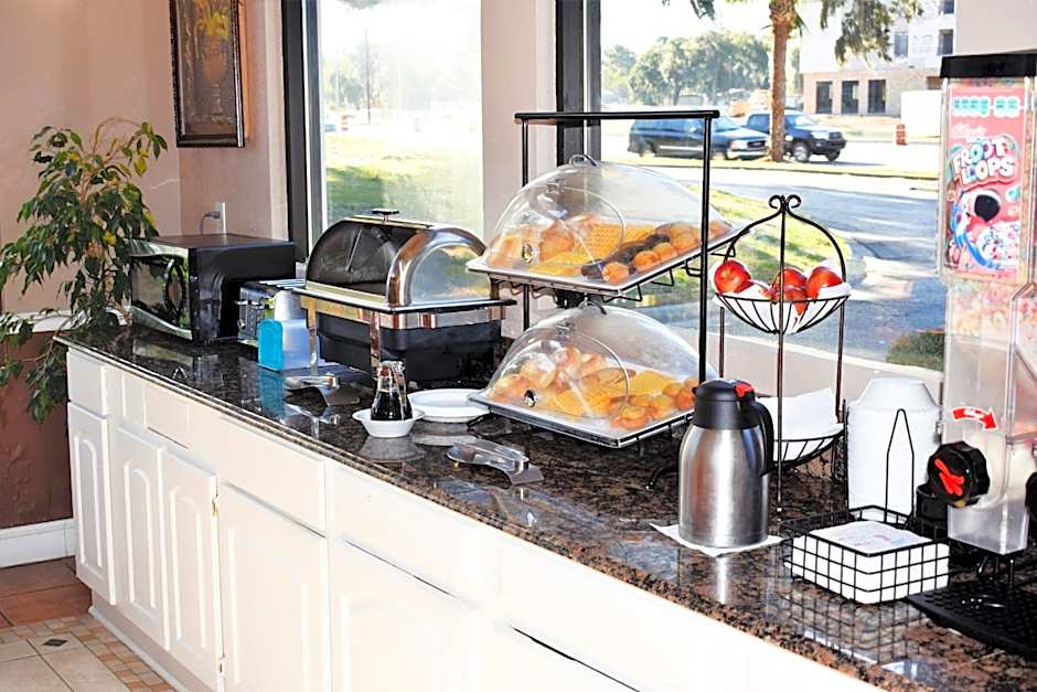 Howard Johnson by Wyndham Beaufort/Parris Island