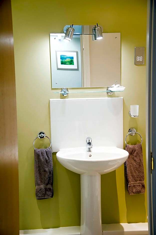 Rose and Crown Hotel