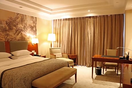 Executive Double Room with Lake View
