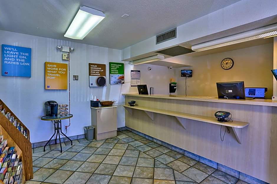 Motel 6-Kingman, AZ - Route 66 East