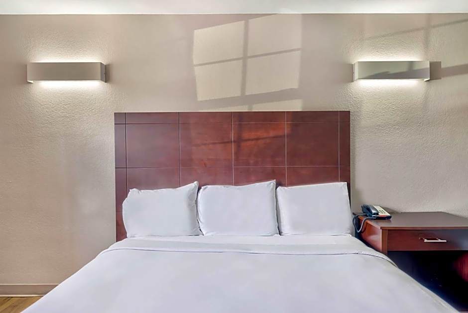 Motel 6-Falls Church, VA - Arlington Boulevard