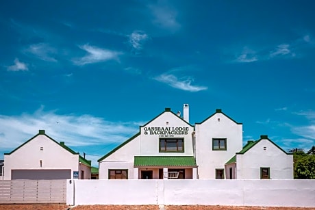 Gansbaai Lodge & Backpackers