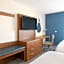 Holiday Inn Express Hotel & Suites Boston-Cambridge By IHG