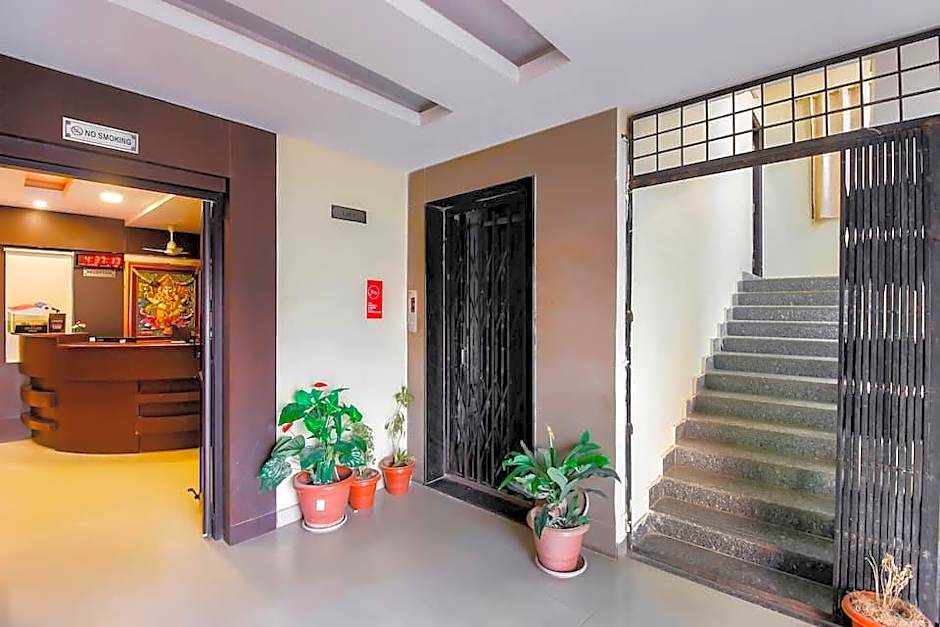 OYO 24397 Flagship 9 Star Hotel Shamshabad – Shamshabad, IA