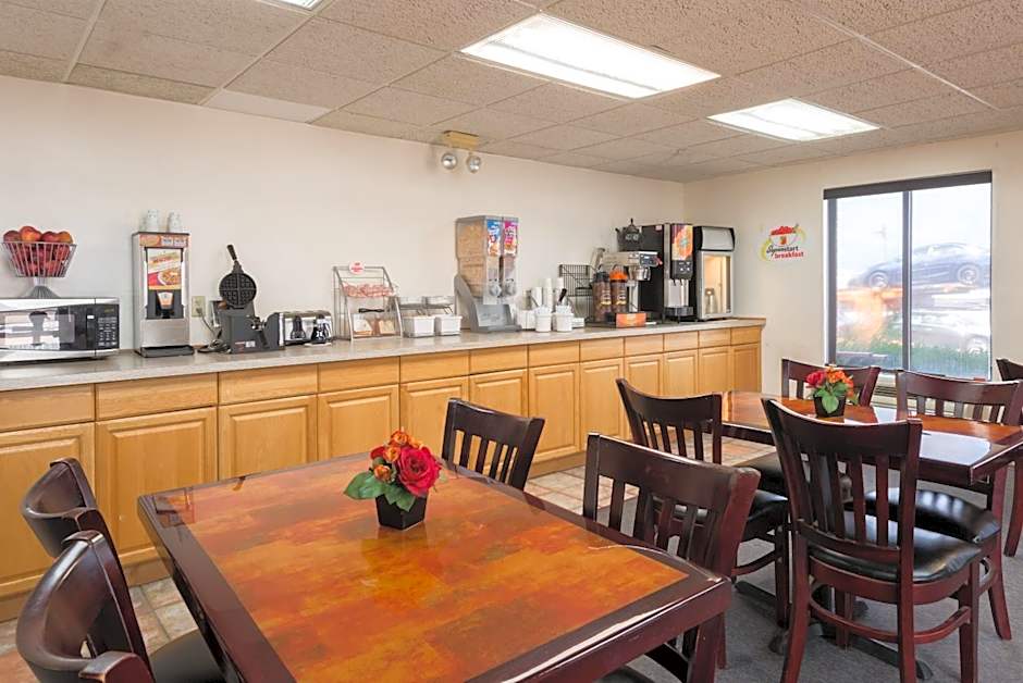Super 8 by Wyndham Miamisburg Dayton S Area OH
