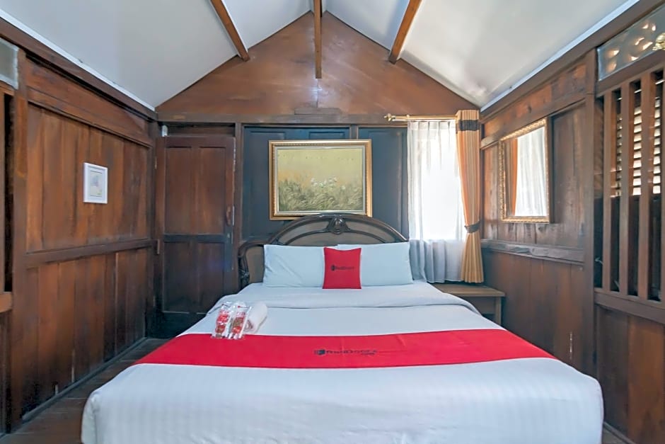 RedDoorz near Farmhouse Lembang