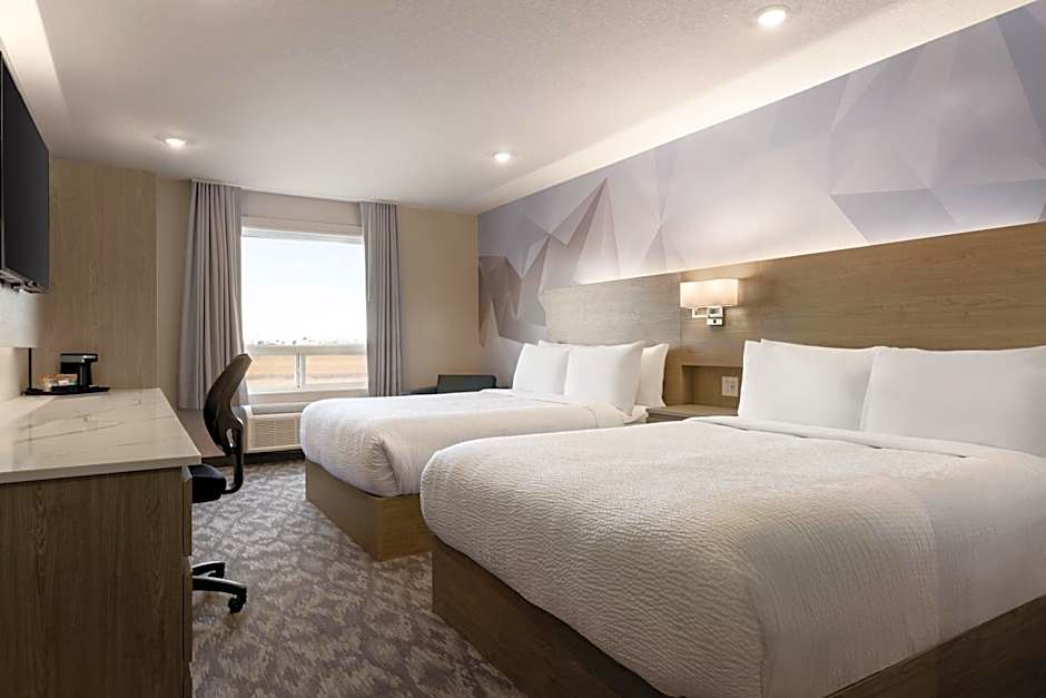Days Inn by Wyndham Calgary North Balzac