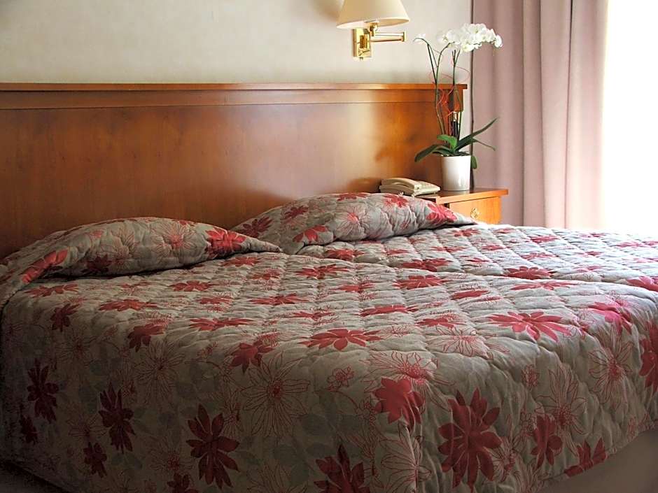 Hotel Diana