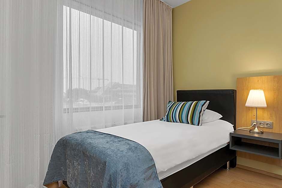 Airport Hotel Aurora Star