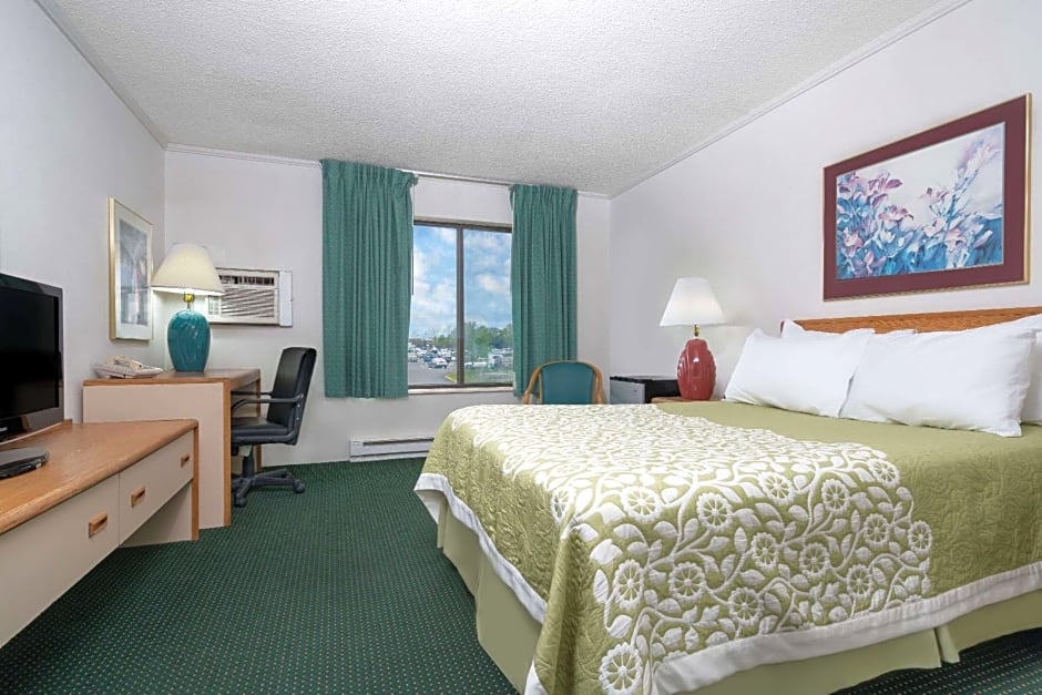 Days Inn by Wyndham St Cloud