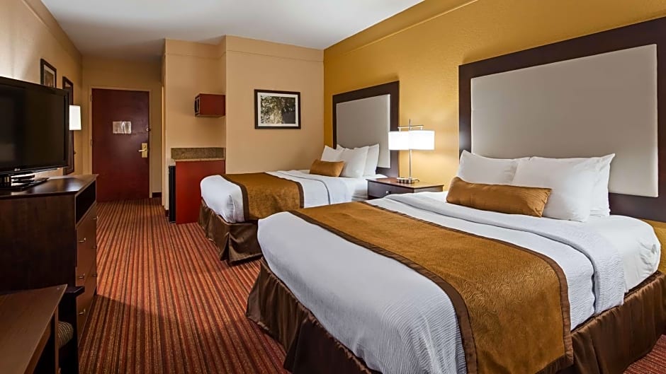 Best Western Plus Strawberry Inn & Suites