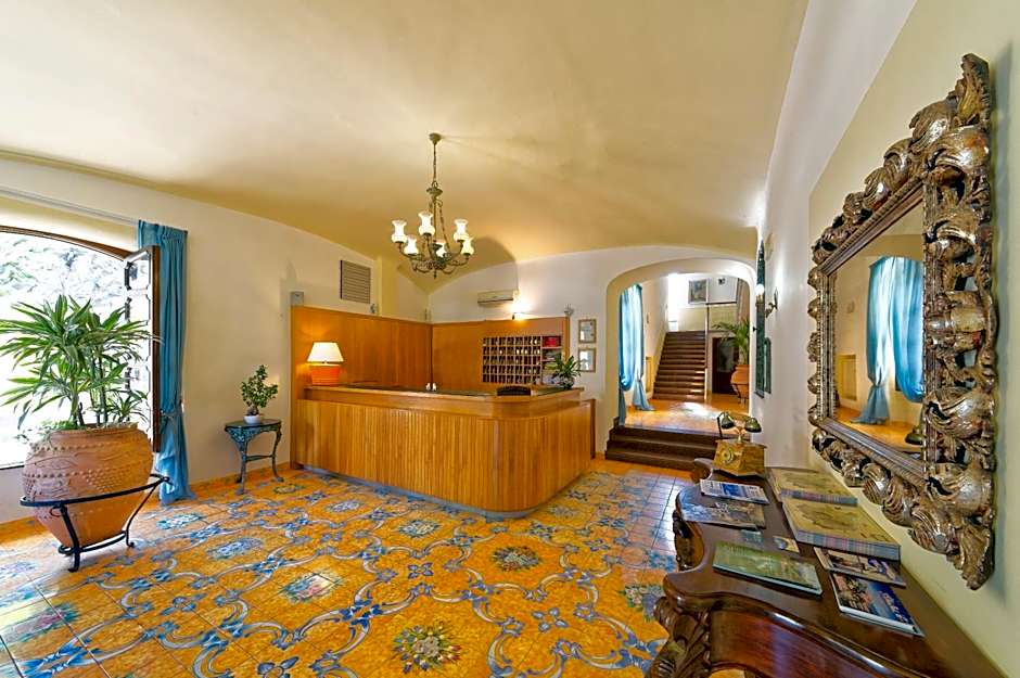 Hotel Zaro