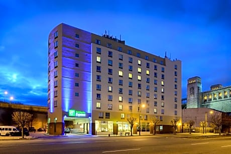 Holiday Inn Express Philadelphia Penn's Landing, an IHG Hotel