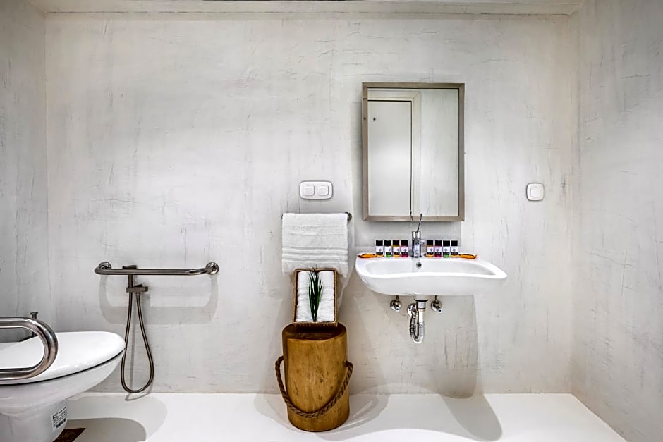 Cocoοns Suites & Villas Fourka