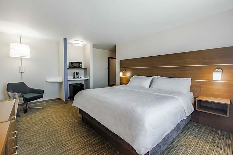 Holiday Inn Express & Suites-Regina-South By IHG