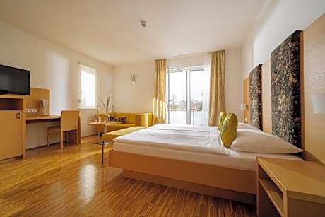 Superior Double Room with Pool View