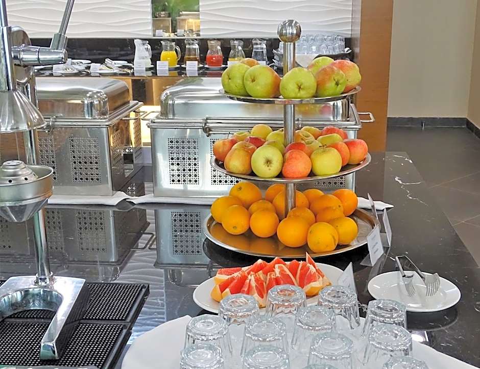 Ramada Hotel & Suites by Wyndham Alabuga