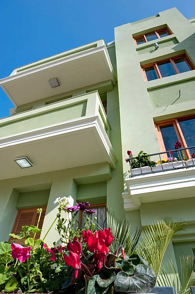 Residence Suites BY RAPHAEL HOTELS