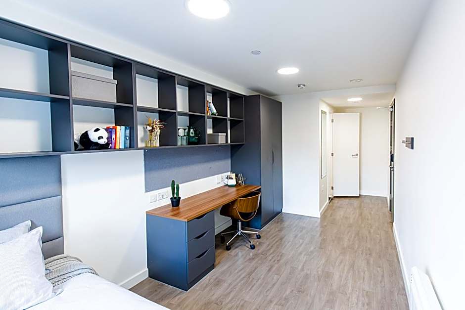 New Era Living - Private Rooms next to Bramall Lane
