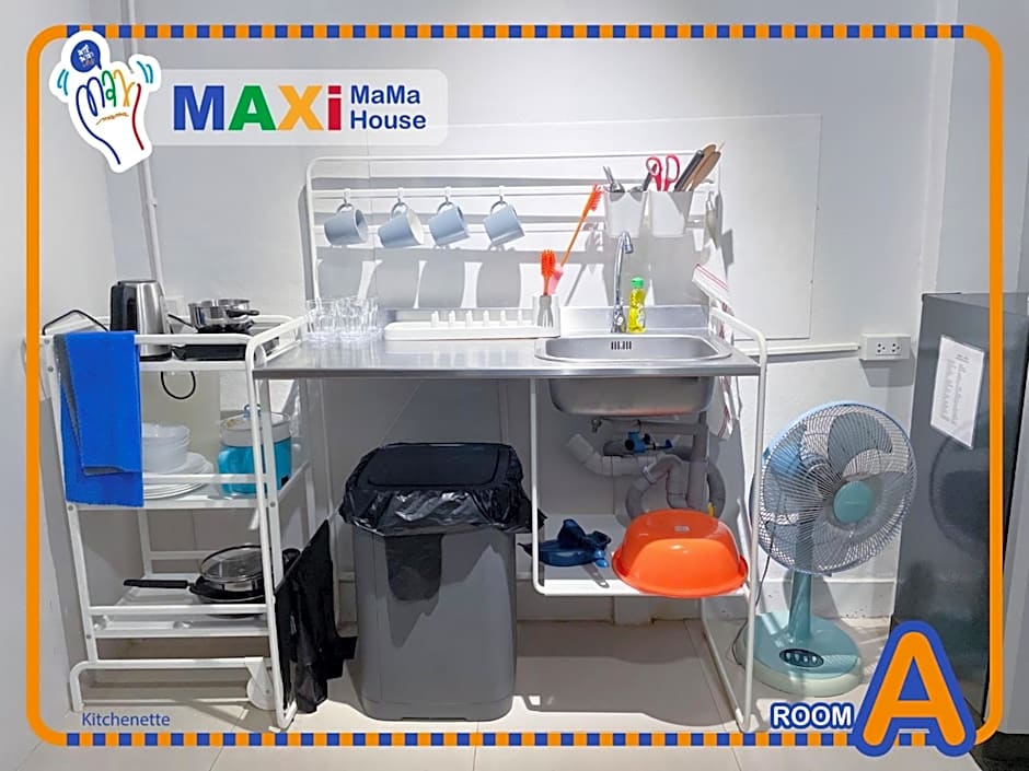 MAXi MaMa Room