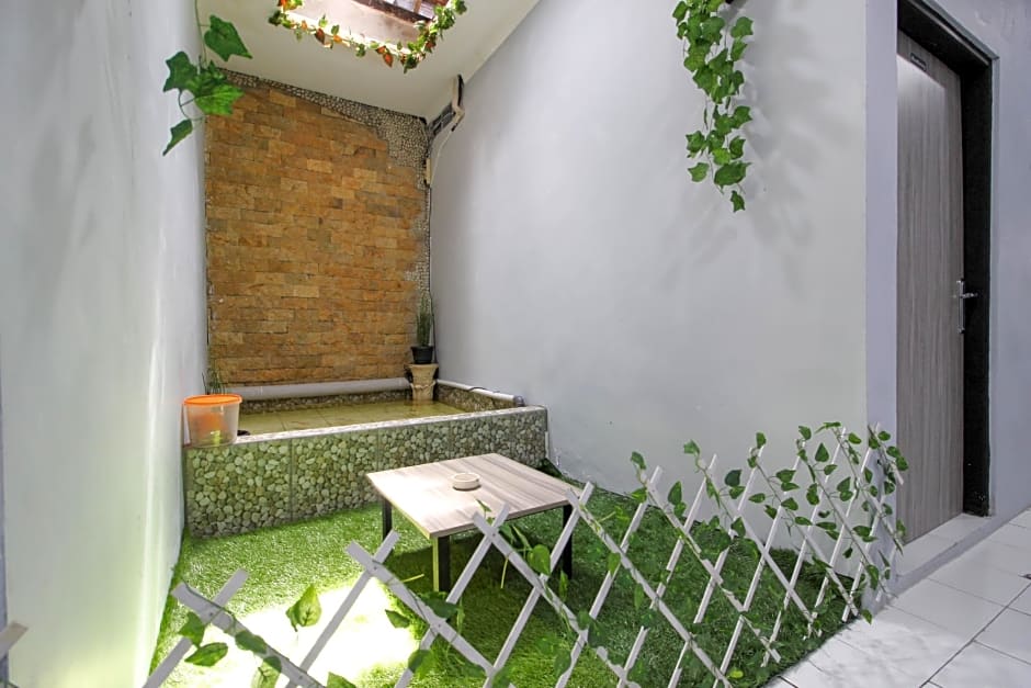 RedDoorz near Graha Saba UGM