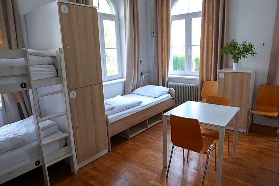 Hostel DIC