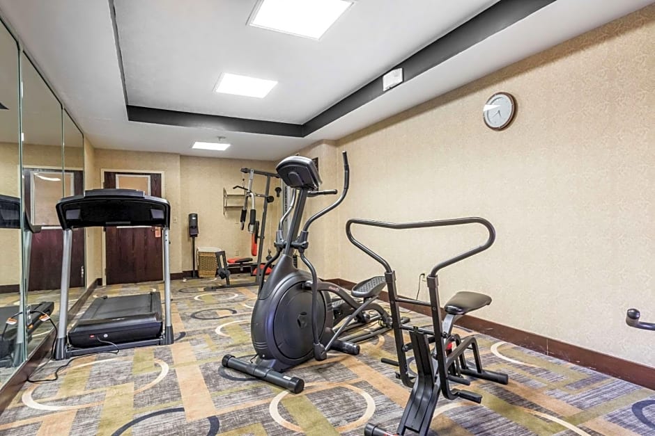 Quality Inn & Suites Memphis East