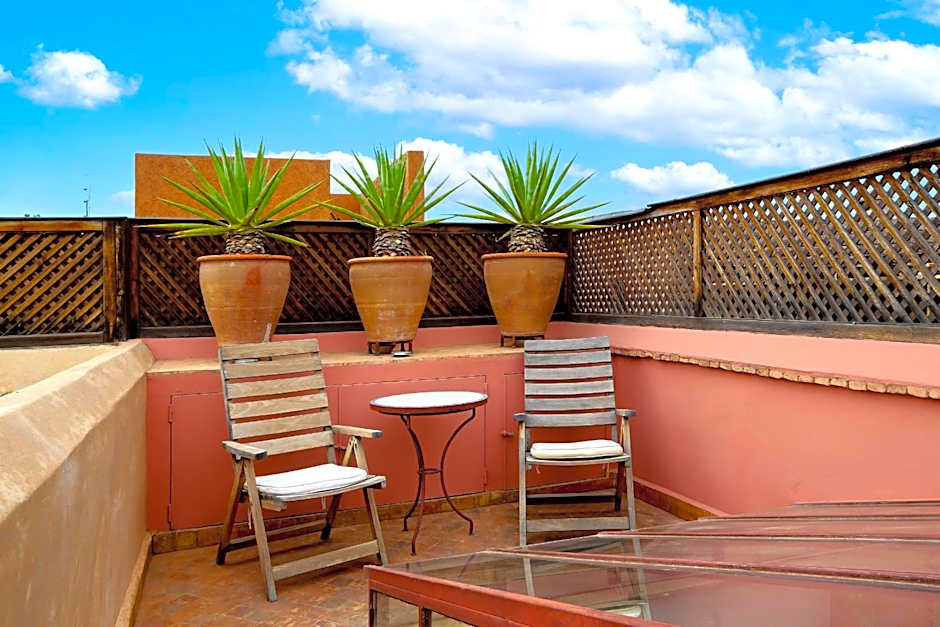 Riad 92 - Architect's Riad in the Exclusive Dar El Bacha