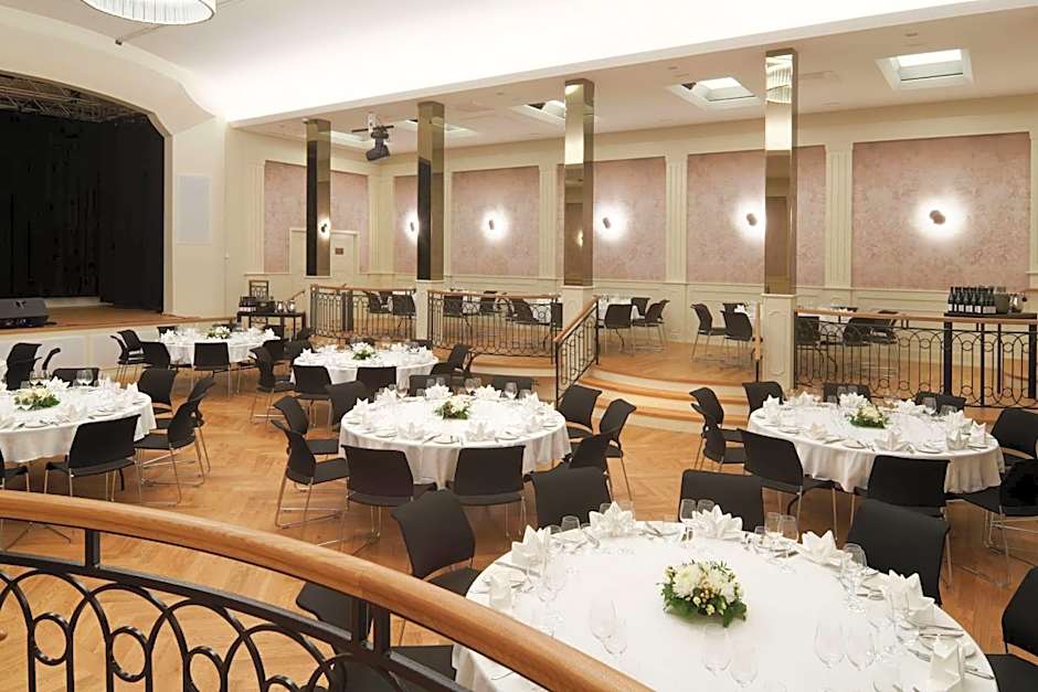 Iceland Parliament Hotel, Curio Collection by Hilton