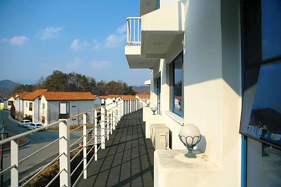 Damyang Thirasia Pension