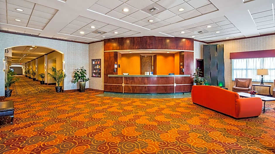 Rock Island Inn & Suites Marshalltown