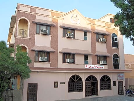 Hotel Raghav Palace