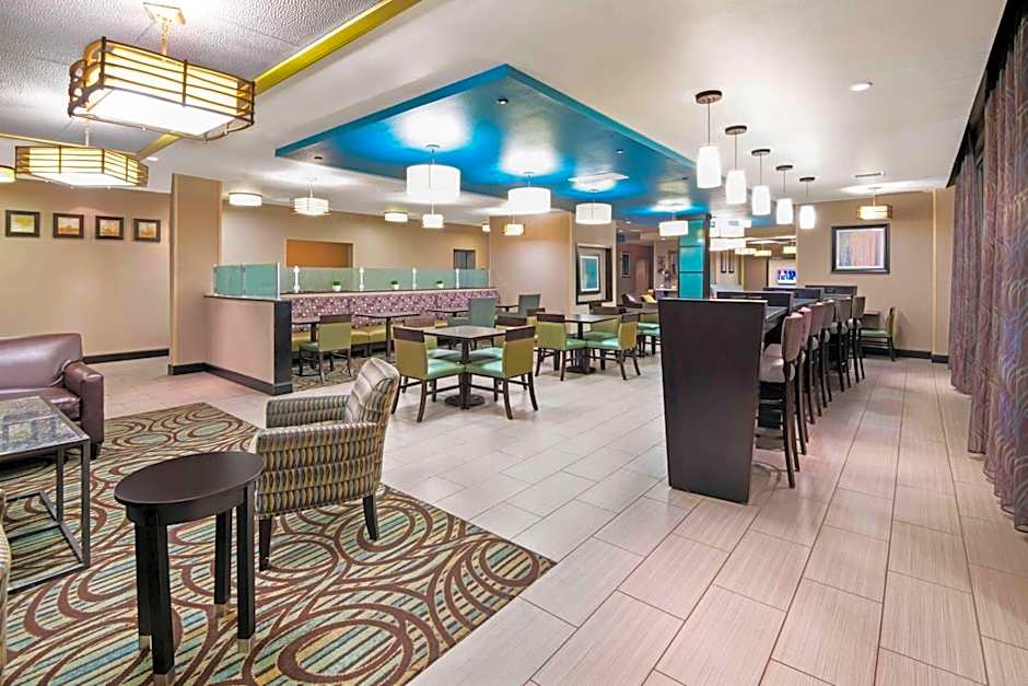 La Quinta Inn & Suites by Wyndham Durant